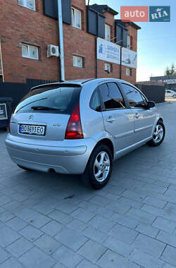 Хэтчбек Citroen C3 2005 в 
