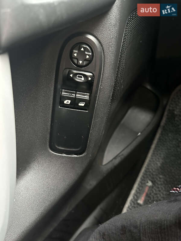 Хетчбек Citroen C3 2010 в Тернополі