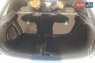 Хэтчбек Citroen C3 2012 в 