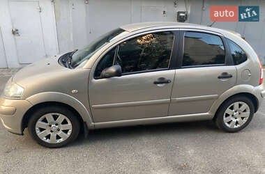 Хэтчбек Citroen C3 2008 в 