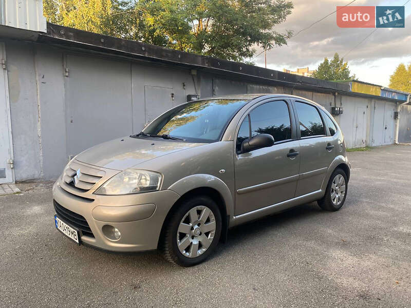 Хэтчбек Citroen C3 2008 в Киеве