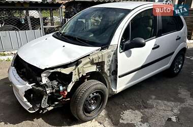 Хэтчбек Citroen C3 2005 в 