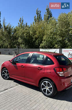Хэтчбек Citroen C3 2011 в 