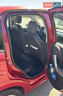 Хэтчбек Citroen C3 2011 в 