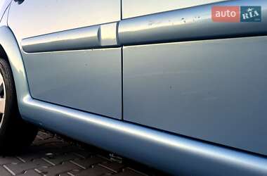 Хэтчбек Citroen C3 2002 в 