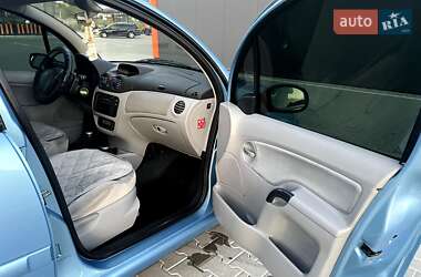Хэтчбек Citroen C3 2002 в 