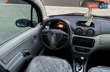 Хэтчбек Citroen C3 2002 в 