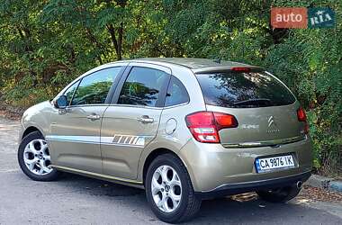 Хэтчбек Citroen C3 2011 в 