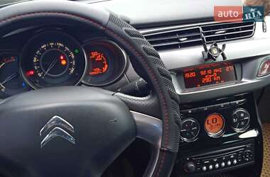 Хэтчбек Citroen C3 2011 в 