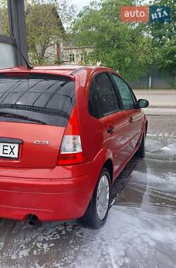 Хэтчбек Citroen C3 2007 в 