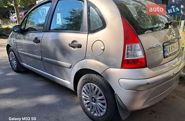 Хэтчбек Citroen C3 2005 в 