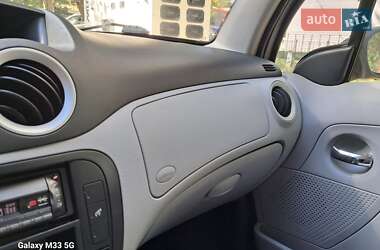 Хэтчбек Citroen C3 2005 в 