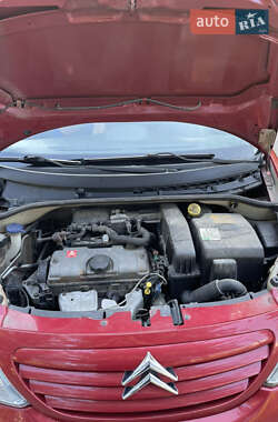 Хэтчбек Citroen C3 2005 в 
