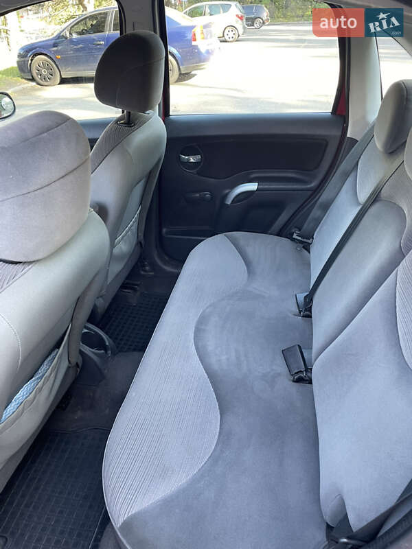 Хэтчбек Citroen C3 2005 в Луцке