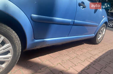Хэтчбек Citroen C3 2003 в 