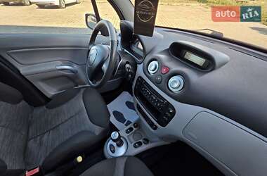 Хэтчбек Citroen C3 2005 в 