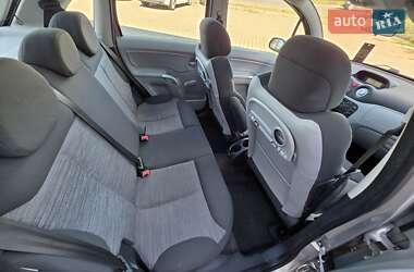 Хэтчбек Citroen C3 2005 в 