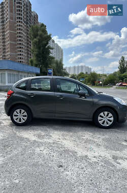 Хэтчбек Citroen C3 2012 в 