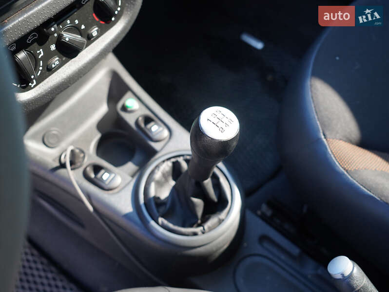 Хэтчбек Citroen C3 2005 в Хмельницком