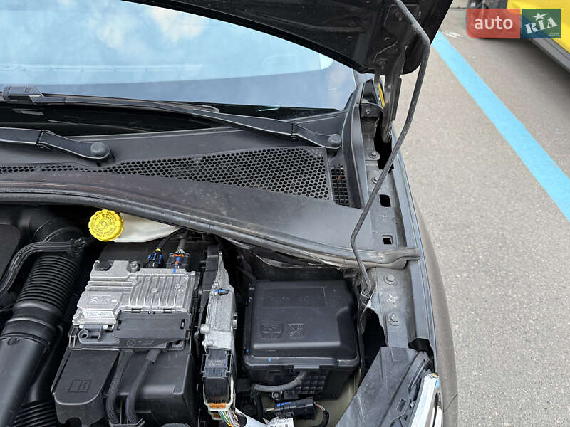 Хетчбек Citroen C3 2018 в Дніпрі фото 44 Хетчбек Citroen C3 2018 в Дніпрі