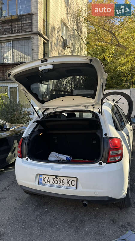 Хэтчбек Citroen C3 2012 в Киеве