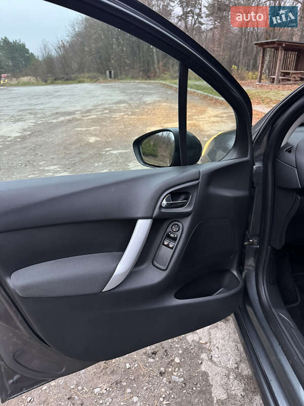 Хэтчбек Citroen C3 2012 в Бережанах