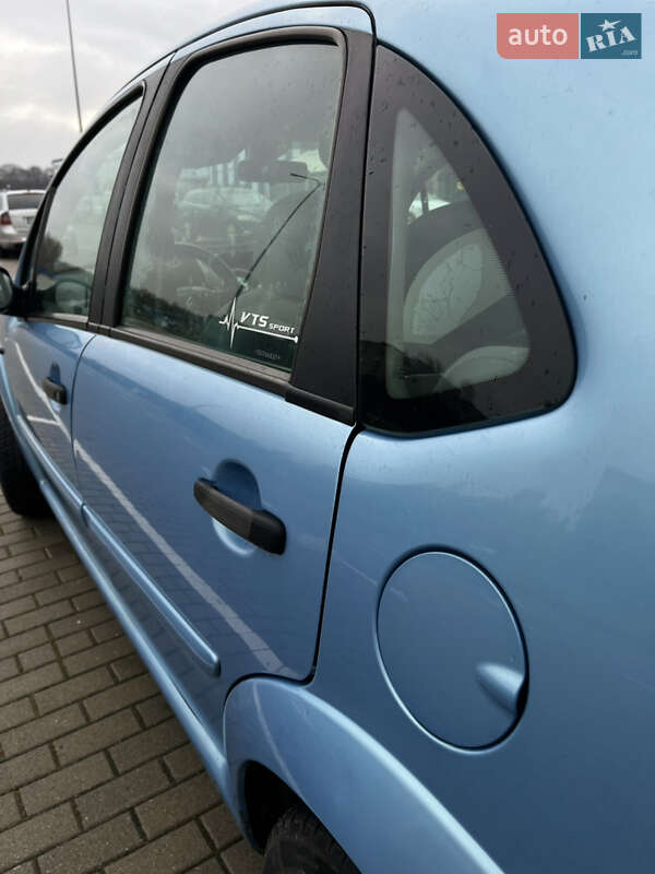 Хэтчбек Citroen C3 2003 в Дрогобыче