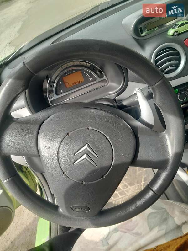 Хэтчбек Citroen C3 2004 в Каменском