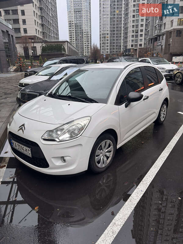 Хэтчбек Citroen C3 2012 в Киеве фото Хэтчбек Citroen C3 2012 в Киеве