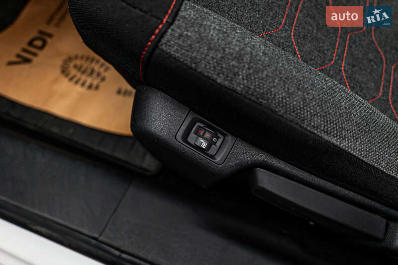 Хэтчбек Citroen C3 2017 в Киеве фото 10 Хэтчбек Citroen C3 2017 в Киеве