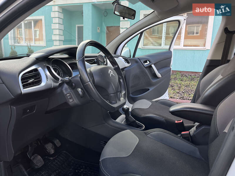 Хэтчбек Citroen C3 2012 в Каменец-Подольском