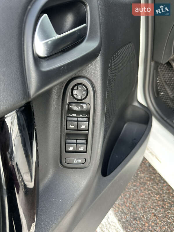 Хэтчбек Citroen C3 2014 в Львове фото 6 Хэтчбек Citroen C3 2014 в Львове