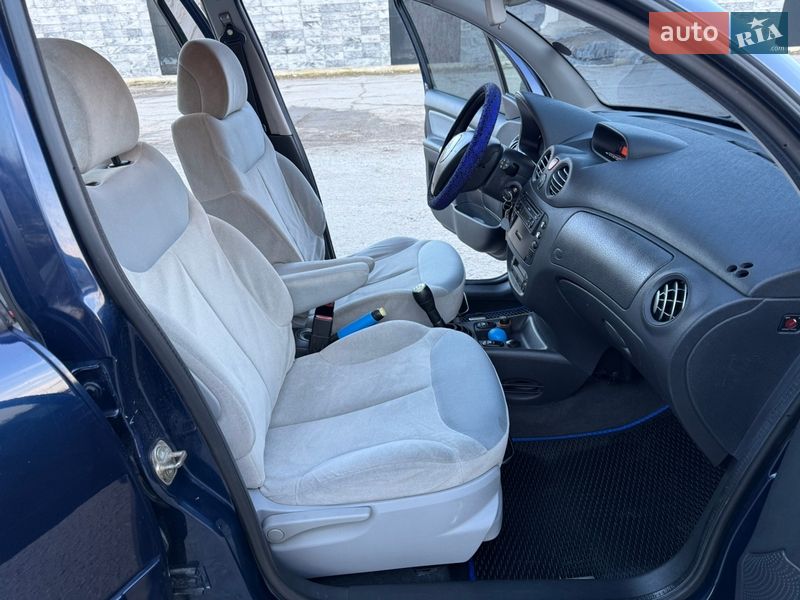 Хетчбек Citroen C3 2003 в Звягелі