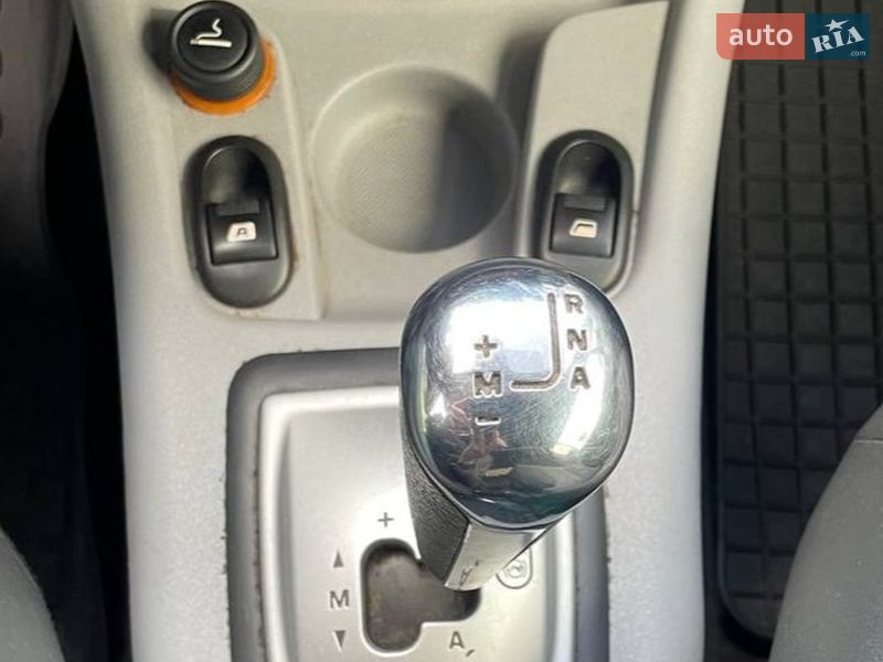 Хэтчбек Citroen C3 2006 в Киеве