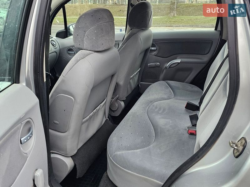 Хэтчбек Citroen C3 2003 в Киеве фото 12 Хэтчбек Citroen C3 2003 в Киеве