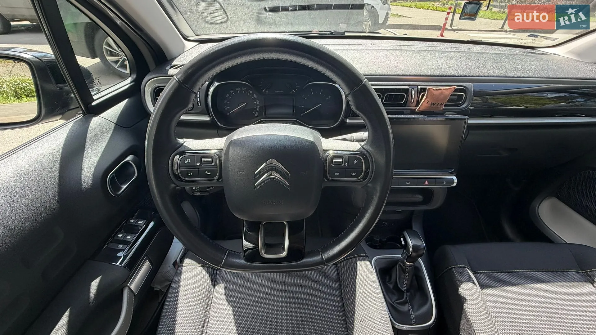 Citroen C3 2017 VIN VF7SXHNZTHT538972 фото оголошення 26 з 46