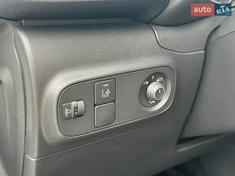Citroen C3 2019 VIN VF7SXHNVTKT596749 фото оголошення 19 з 95