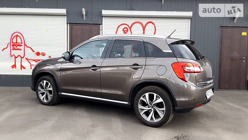Позашляховик / Кросовер Citroen C4 Aircross 2012 в Києві