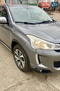 Внедорожник / Кроссовер Citroen C4 Aircross 2014 в 