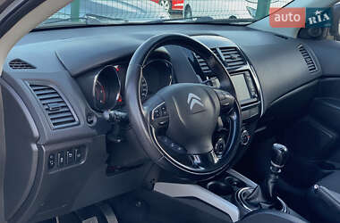 Позашляховик / Кросовер Citroen C4 Aircross 2012 в 