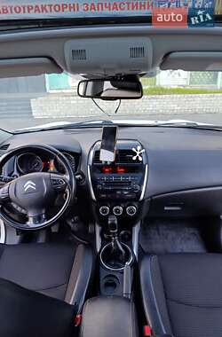 Внедорожник / Кроссовер Citroen C4 Aircross 2012 в 