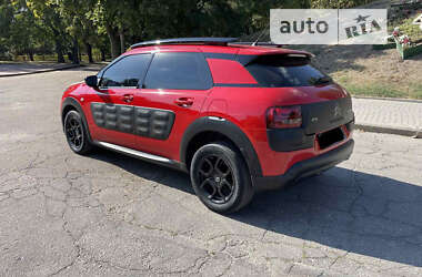 Внедорожник / Кроссовер Citroen C4 Cactus 2016 в 