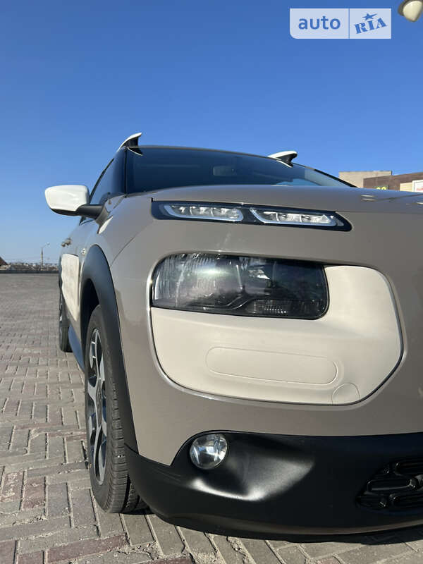 Внедорожник / Кроссовер Citroen C4 Cactus 2014 в Харькове