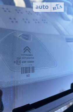 Внедорожник / Кроссовер Citroen C4 Cactus 2014 в 