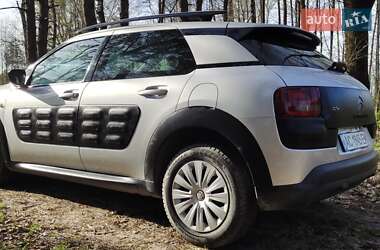 Внедорожник / Кроссовер Citroen C4 Cactus 2015 в 