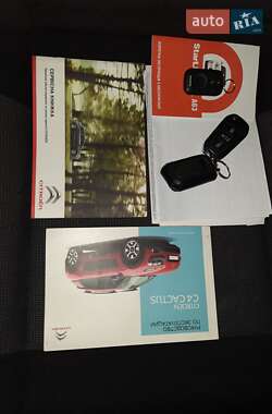 Внедорожник / Кроссовер Citroen C4 Cactus 2016 в 