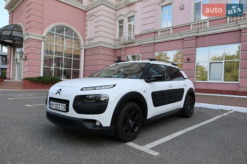 Внедорожник / Кроссовер Citroen C4 Cactus 2015 в Одессе