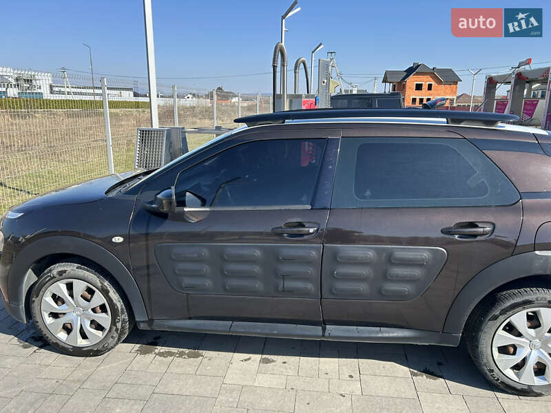 Внедорожник / Кроссовер Citroen C4 Cactus 2015 в Хусте