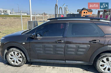 Внедорожник / Кроссовер Citroen C4 Cactus 2015 в 