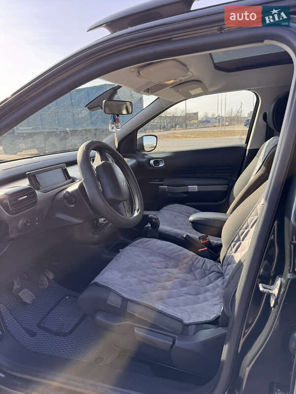 Внедорожник / Кроссовер Citroen C4 Cactus 2015 в Радехове